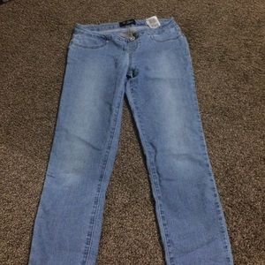 Guess jeans in great condition🎀