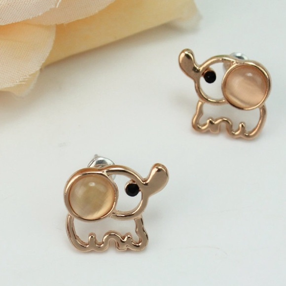 Accessories - ❤️ Baby Elephant Earrings ❤️   2 pairs left!