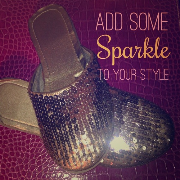 Flat sequined slip on/sandal, grey/silver