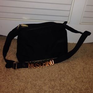 Black moschino ON HOLD🚫