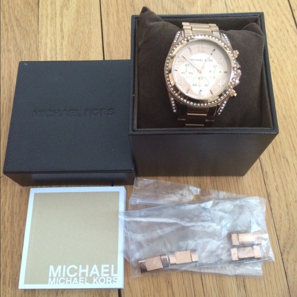SOLD!! 🚫 Michael Kors Blair Rose Gold watch.