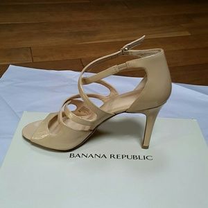 Banana Republic high heel sandal brand new!