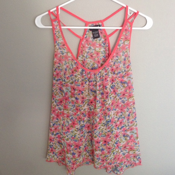 Floral pattern tank top - Picture 1 of 1