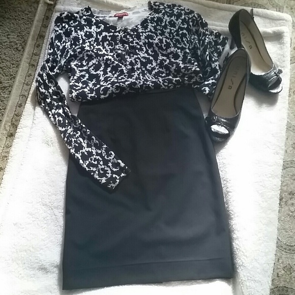 Classic Black Pencil Skirt  NWOT