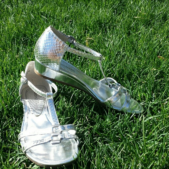 Summer glam silver sandals - Picture 2 of 3