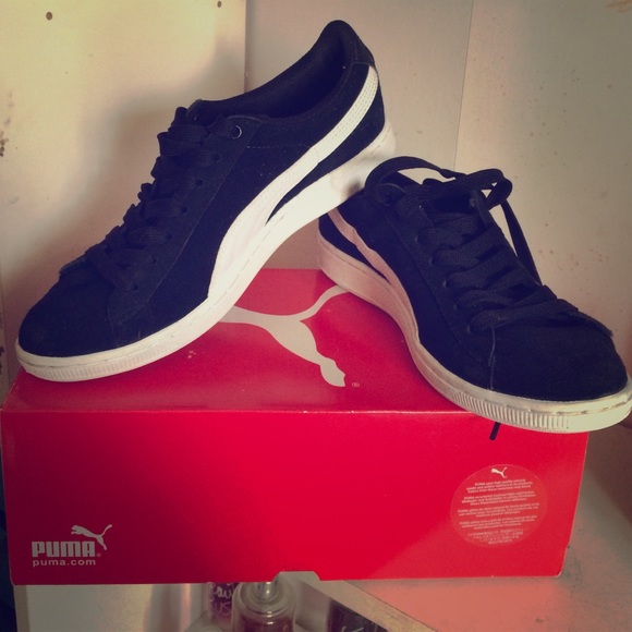 Black-white Pumas