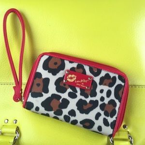 NWOT Betsy Johnson zip phone case and card holder