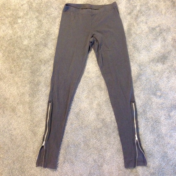 Old Navy leggings with zipper ankles - Picture 1 of 3