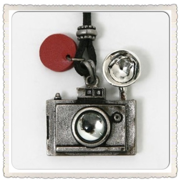 🌹SALE🌹Alloy Camera Leather Rope Necklace - Picture 2 of 2
