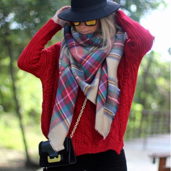 Large tartan checkered scarf - Picture 4 of 4