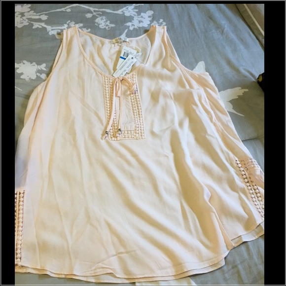 1 hour🌷Spense Spring top🌷 - Picture 3 of 4