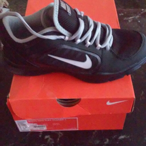 Nike Womens Flex Trainer 4