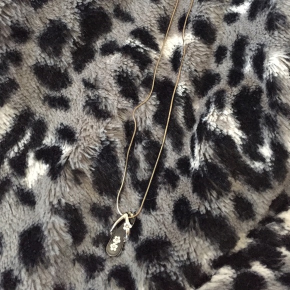 flip flop necklace