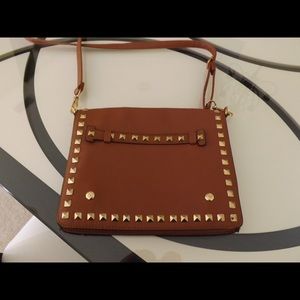Brown leather versatile purse