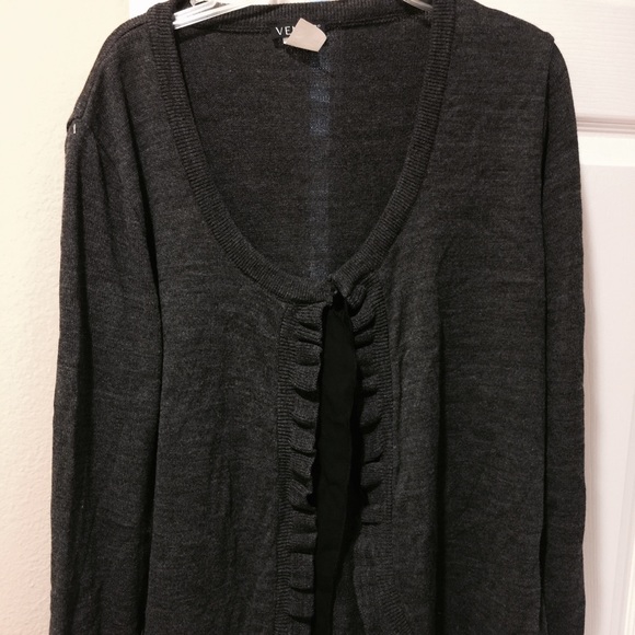 Venus sweater with ruffles