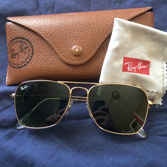 Ray-Ban Caravan Sunglasses in Gold