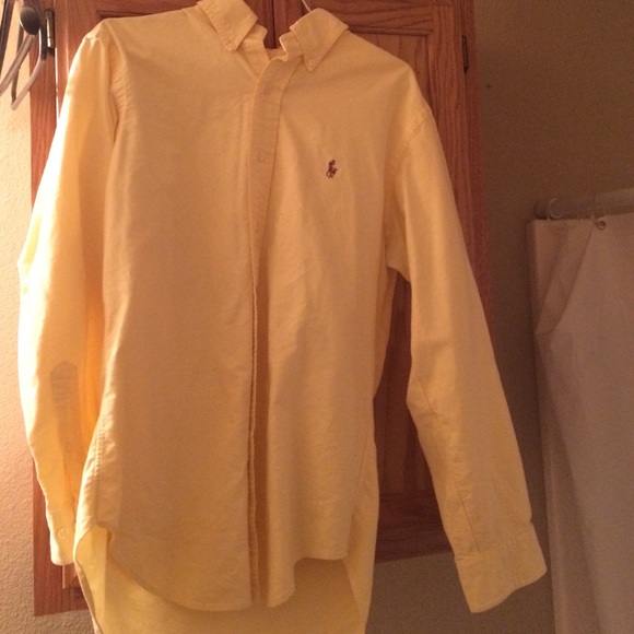 Men's yellow Polo Oxford. Size 15 32/33.