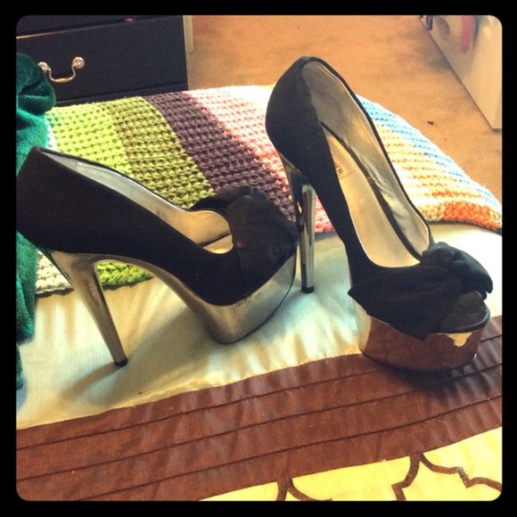 Steven madden bow pumps