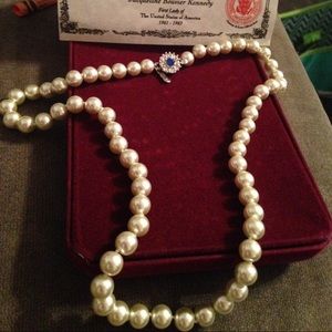 Bundle Camrose and Kross Necklace & Miriam Haskell