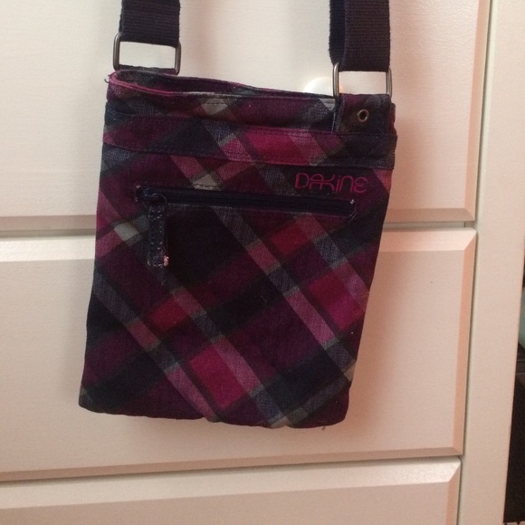 Dakine Handbags - Dakine crossbody bag