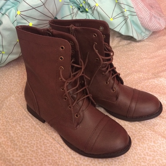 combat boots