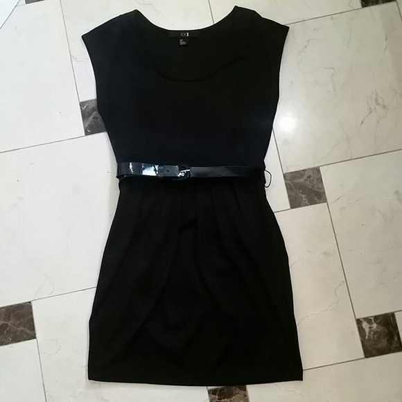 SALE XXI black mini dress with black patent belt