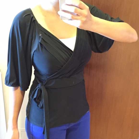 Express Tops - Express black top with tie