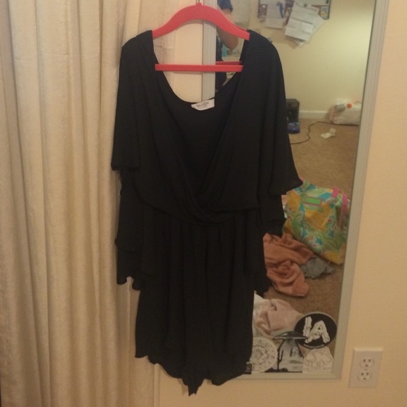 🌸 SOLD 🌸 black Brandy gale romper - Picture 2 of 3