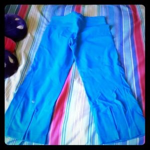 Make an offer:lululemon gather&crow crops size 4