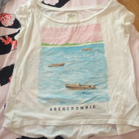 Abercrombie and Fitch tee