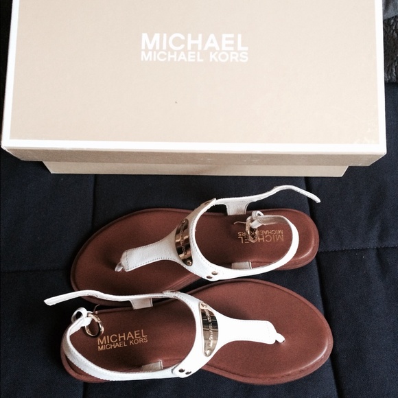 Michael Kors White / Tan Flip Flops *BRAND NEW*