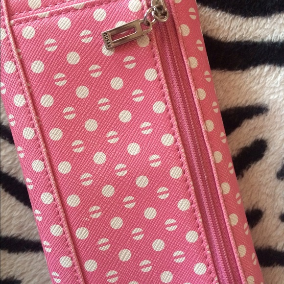 Pink GUESS wallet - Picture 4 of 4