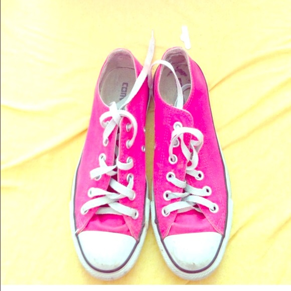 Converse Shoes - pink converse relisted.