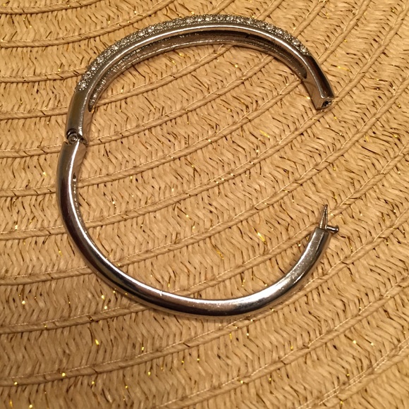 Round CZ and Silver Bracelet - Picture 4 of 4
