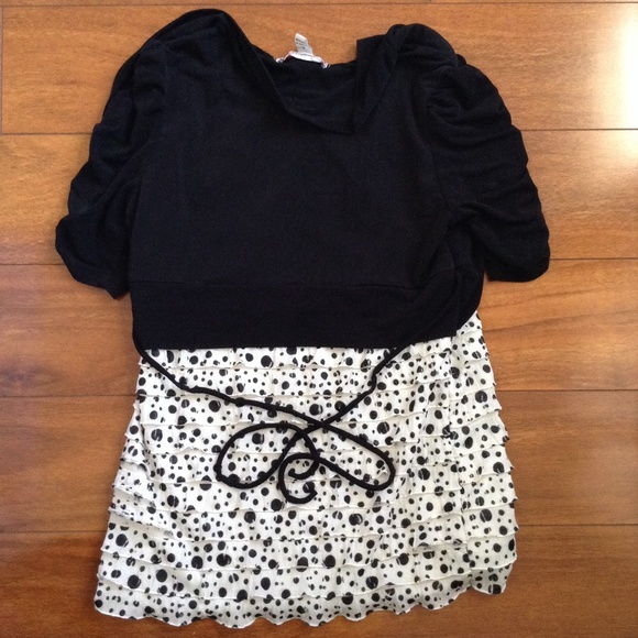 Polka Dot Ruffle Top - Picture 2 of 3