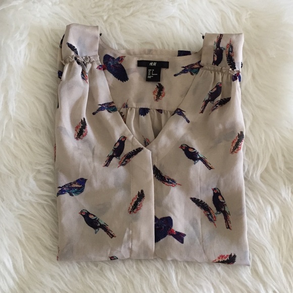H&M Tops - H&M printed top