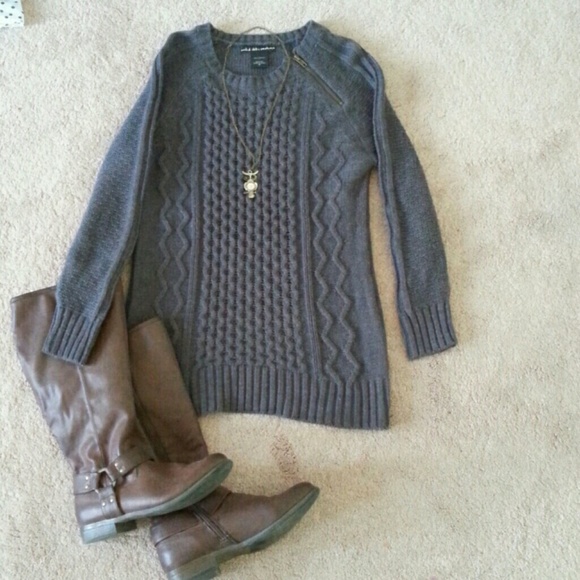 Grey sweater