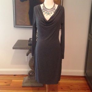 HP!! 🎉 Soft & figure flattering grey knit dress!