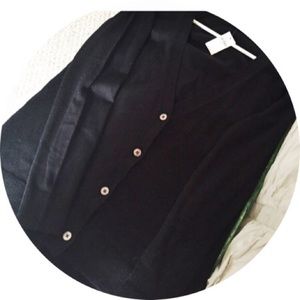 NWT Gap black button down sweater