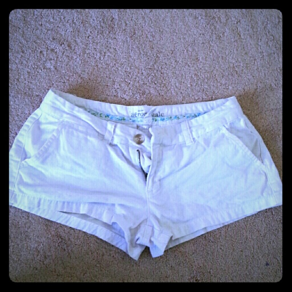 Aero White shorts