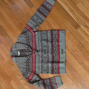 Mountain style wool sweater