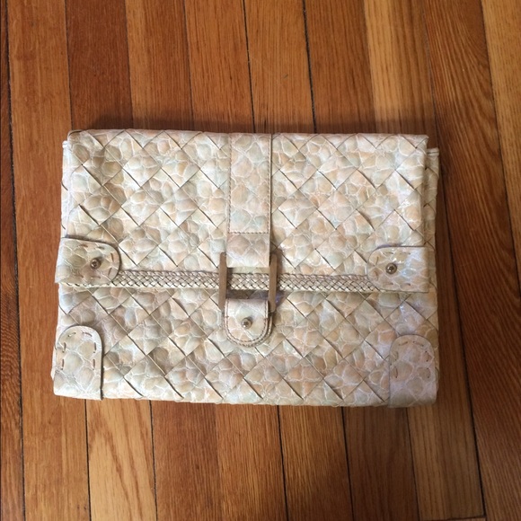 Jessica Simpson clutch