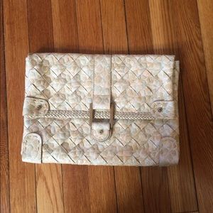 Jessica Simpson clutch