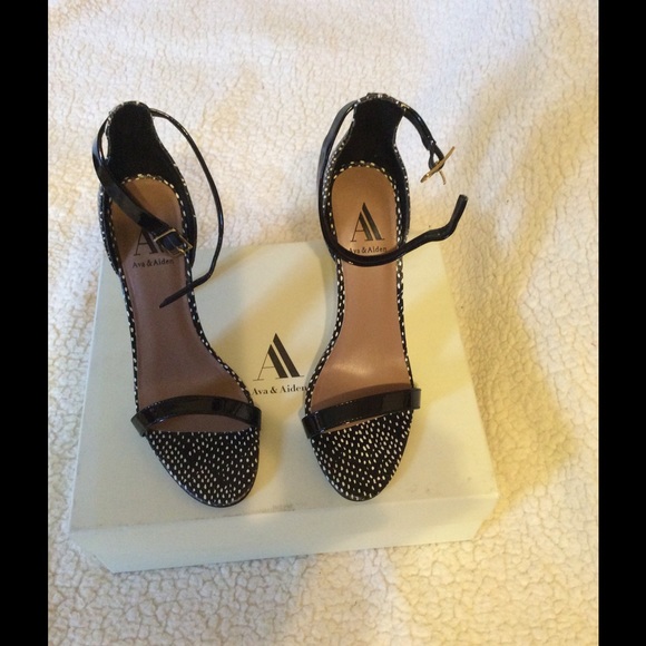 Ava & Aiden Black & Ivory Polka Dot Heels - Picture 2 of 4