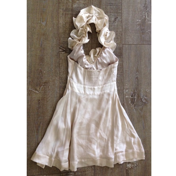 ⤵️PRICE DROP⤵️ BEBE XXS RUFFLE DRESS! - Picture 2 of 4