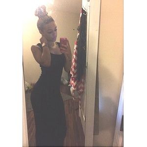 SOLD✨90s inspired black maxi