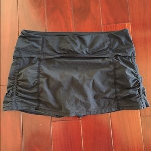 Lululemon black tennis skirt