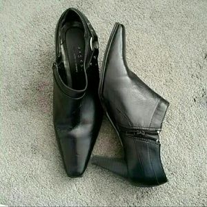 Ankle boots
