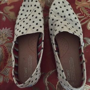 Toms