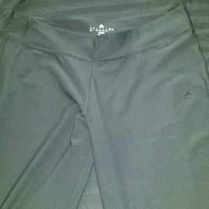 Brand new yoga pants